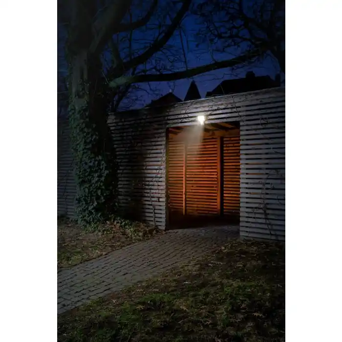 Oferta LEDVANCE ENDURA® Foco proyector jardin Blanca, 1 luz, Sensor de movimiento