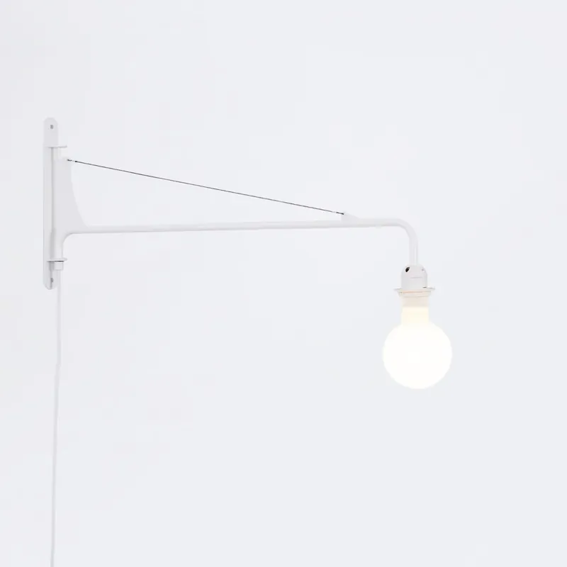 Compra Ahora Aplique de pared orientable con cable y enchufe "Pitt" Negro